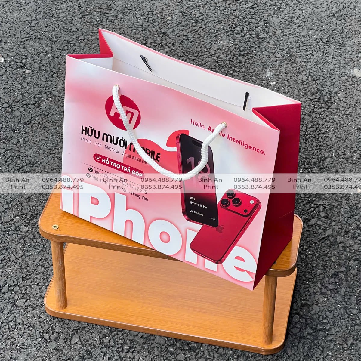 Túi giấy Hữu Mười Mobile, Ivory 230gsm, cán mờ, quai dây dù xỏ, do In Bình An in